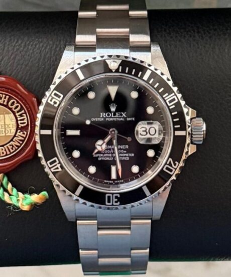 Rolex Submariner Date 16610 Nos F Series